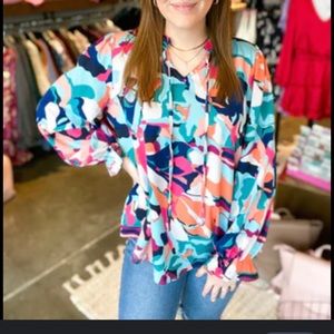 Colorful long sleeved blouse